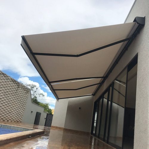 Toldo Articulado sob medida em Goiânia - Casa Branca